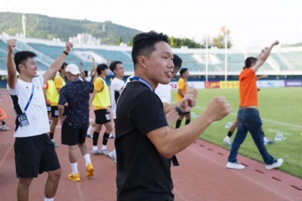 厦门壹零贰陆主汲引陈林奇：咱们会任重道远，把冠军奖杯带回厦门