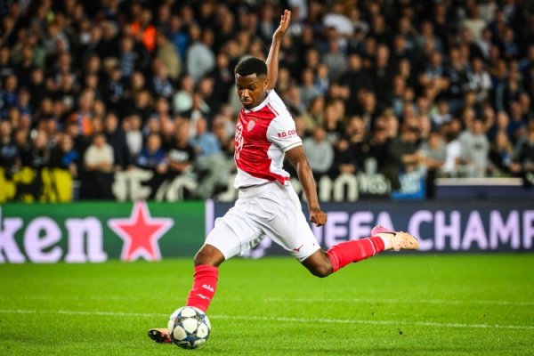 摩纳哥主帅：法蒂的反馈很正确，但球员需次第路换东说念主老是有原因的