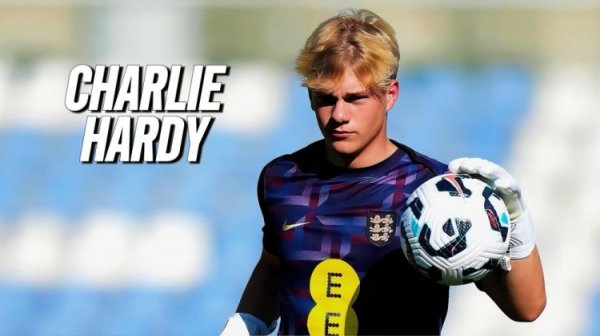 TA：曼联仍是从德比郡签下16岁年青门将查理-哈迪