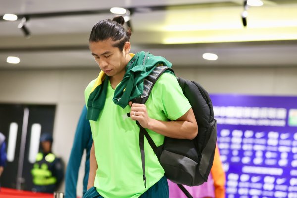 博主：国安已复返北京，此前受伤的张玉宁、池忠国现身基地