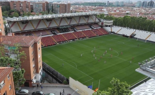 马卡：因干系标准问题，巴列卡诺球场在西甲和欧战接管两种尺寸