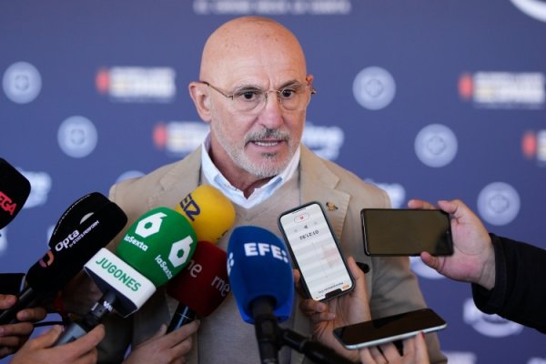 西班牙新一期国度队名单将在11月7日18点30分公布