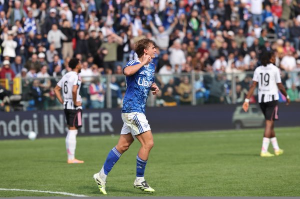 英媒：切尔西也询价了尼科-帕斯，但球员一心只思回皇马诠释我方