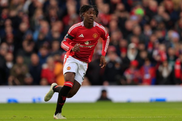 佩杜拉：那不勒斯对梅努仍合手不雅望作风，罗马也对球员进行了检会