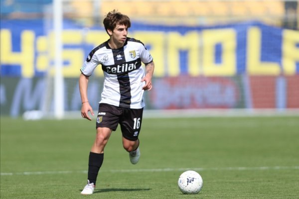 意媒：国米照应帕尔马中场伯纳贝，曾派出球探考研他的发达