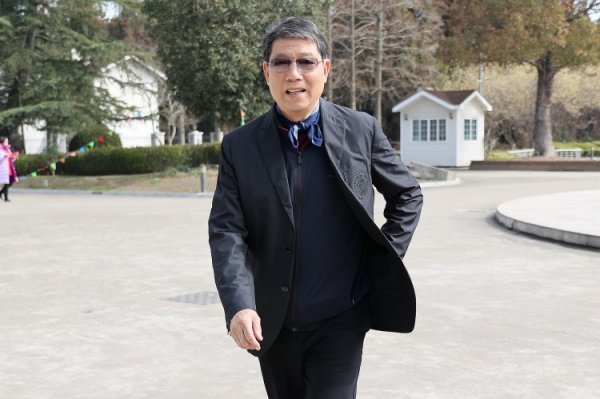 上海队打败山东队获全运会U20男足铜牌，徐根宝簸弄：总比没牌好