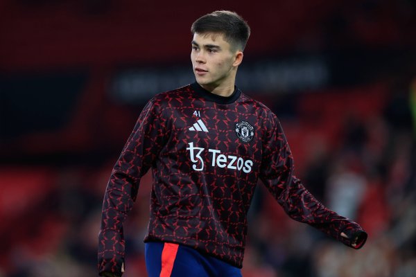 太阳报：曼联磋议下赛季把阿玛斯和维特克列入一线队声势