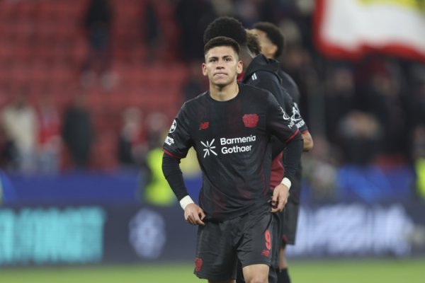 冬窗调回？邮报：明天几周，曼城将评估埃切维里被外租药厂的决定