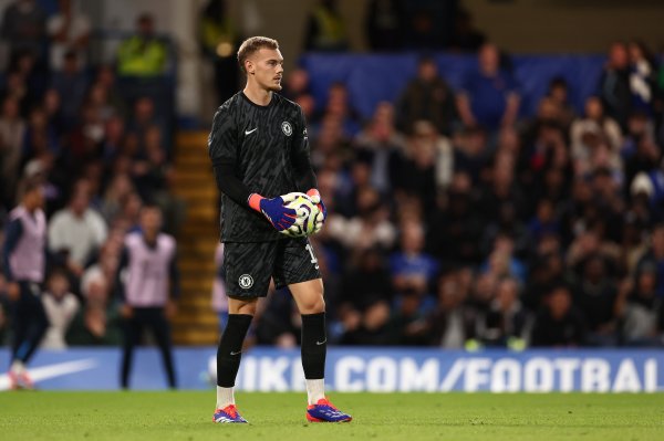 记者：切尔西莫得外租约恩森的经营，球员移时转会离队可能性不大