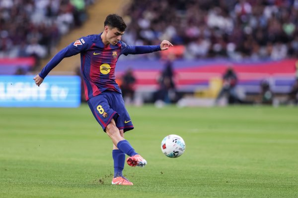 记者：佩德里缺席巴萨本日合练，霍安·加西亚、拉菲尼亚参加考验