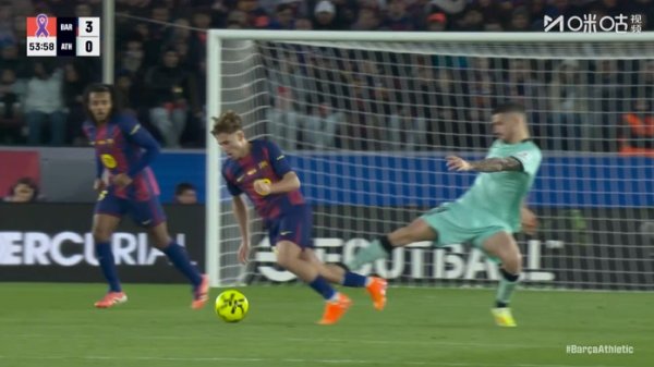 巴萨多打一东说念主！桑赛特糟塌踢倒费尔明，被直红罚下