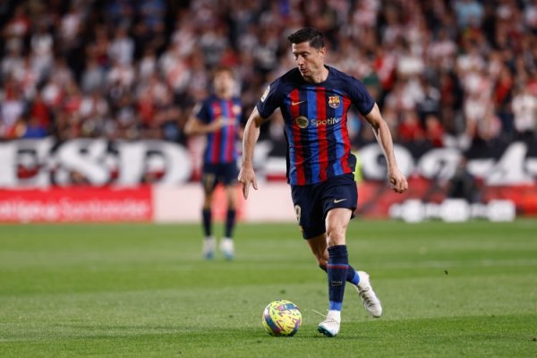 射中率不高！莱万西甲罚点12次罚丢4次，本赛季罚点3次罚丢2次